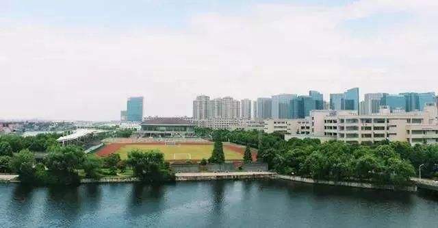 浙江經(jīng)貿職業(yè)技術學院怎么樣可以專升本嗎?學院地址在哪學費多少?